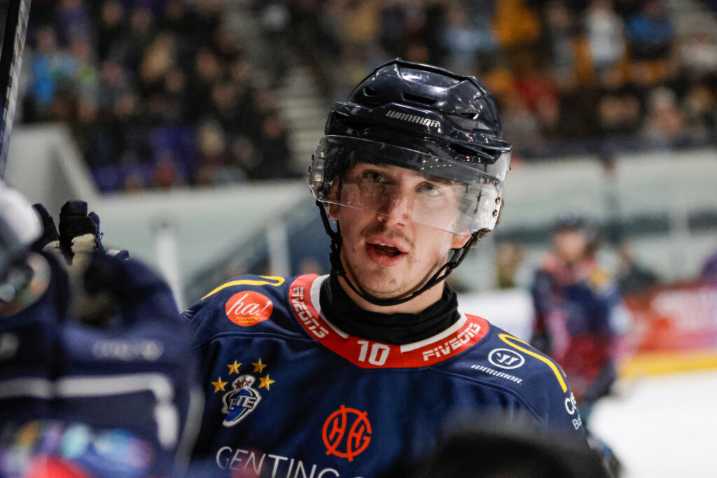 Robbins first bumps the Blaze bench after scoring.
